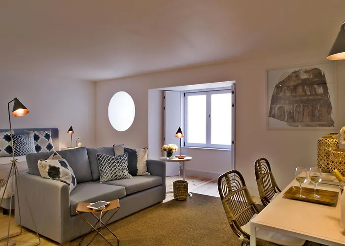 Lisbon Five Stars Apartments Combro 77